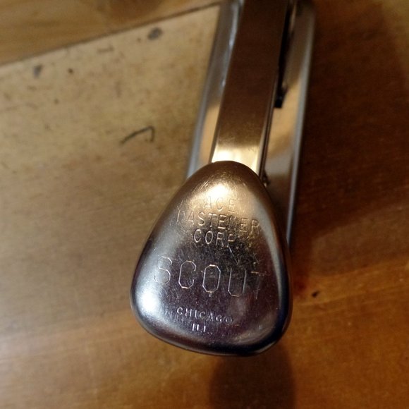 Vintage ACE SCOUT stapler model 202 - Picture 8 of 12